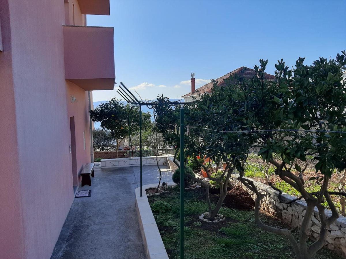 Apartments Ljulj Трогир Екстериор снимка